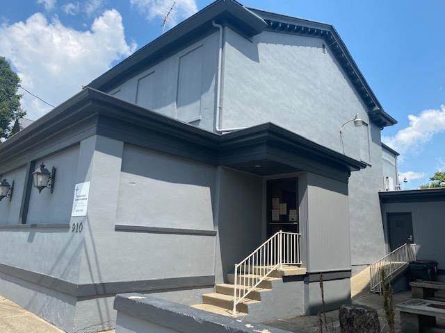 910 Scott Street - Photo 1