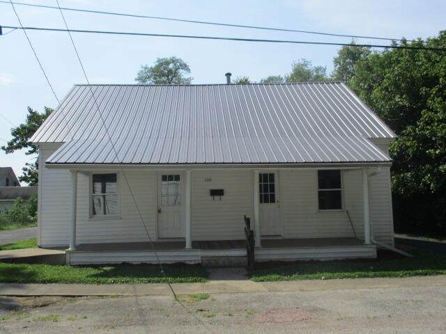 109 Maple Avenue - Photo 1