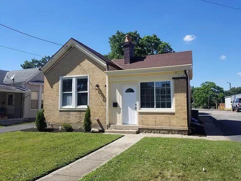 210 38th Street - Photo 1
