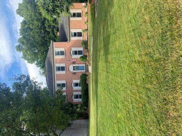1921 Grovepointe Drive - Photo 1