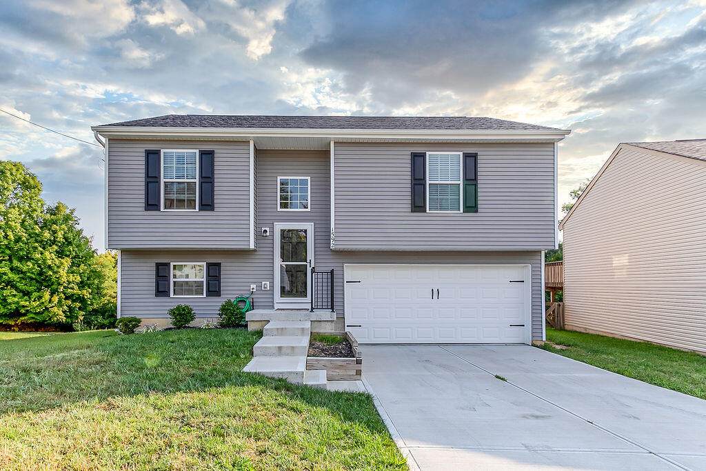 1592 Raintree Court - Photo 1