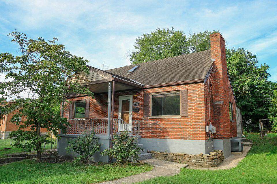 2807 Indiana Avenue - Photo 1