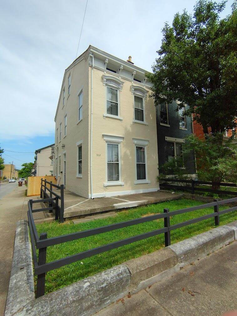 900 Scott Street - Photo 1
