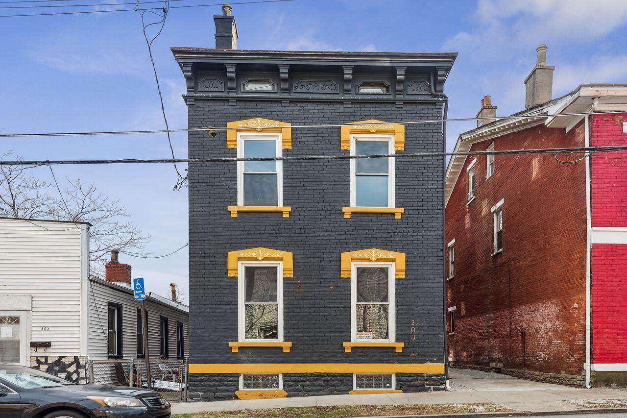 303 11th Street - Photo 1