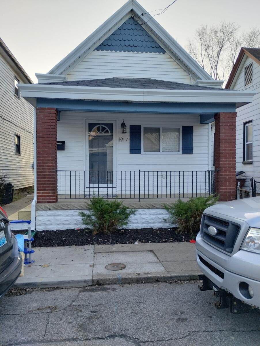 1917 Howell Street - Photo 1