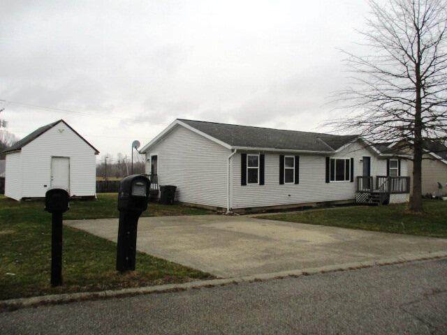 46 Meadowlark Lane - Photo 1