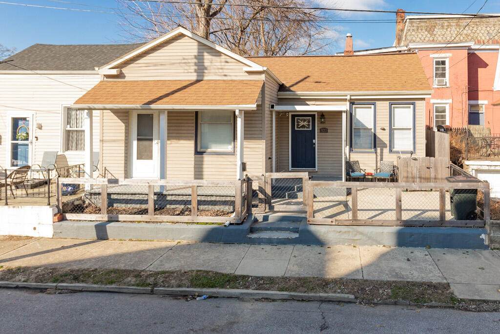 527 4th Avenue - Photo 1