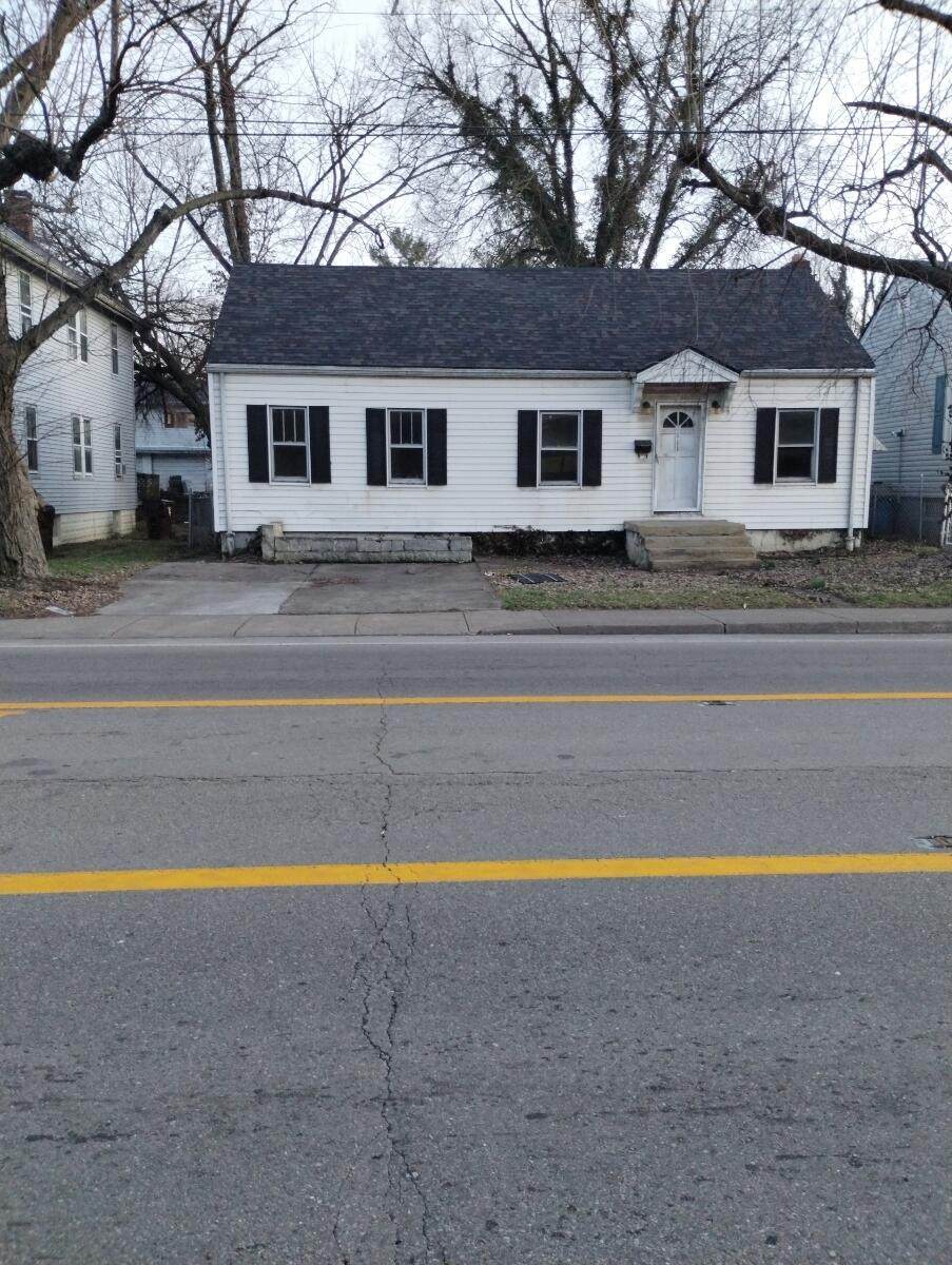 111 30th Street - Photo 1