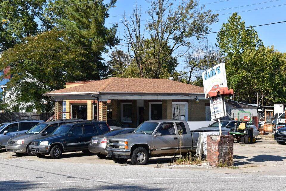 4790 Buds Way - Photo 1