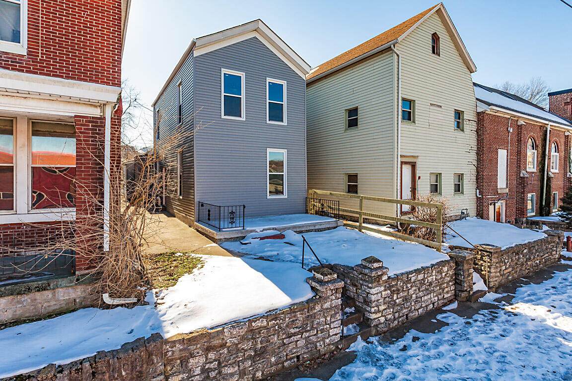 233 Oak Street - Photo 1