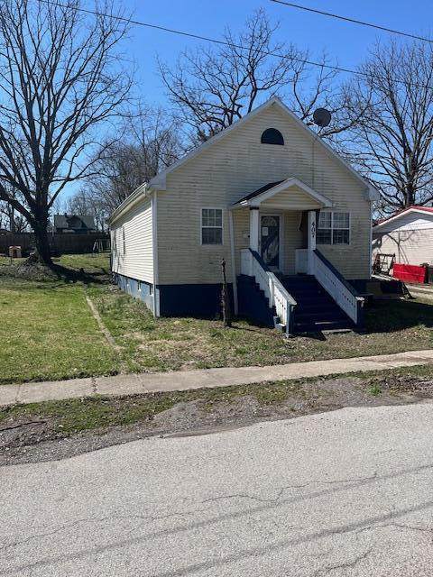 407 E Shelby Street - Photo 1