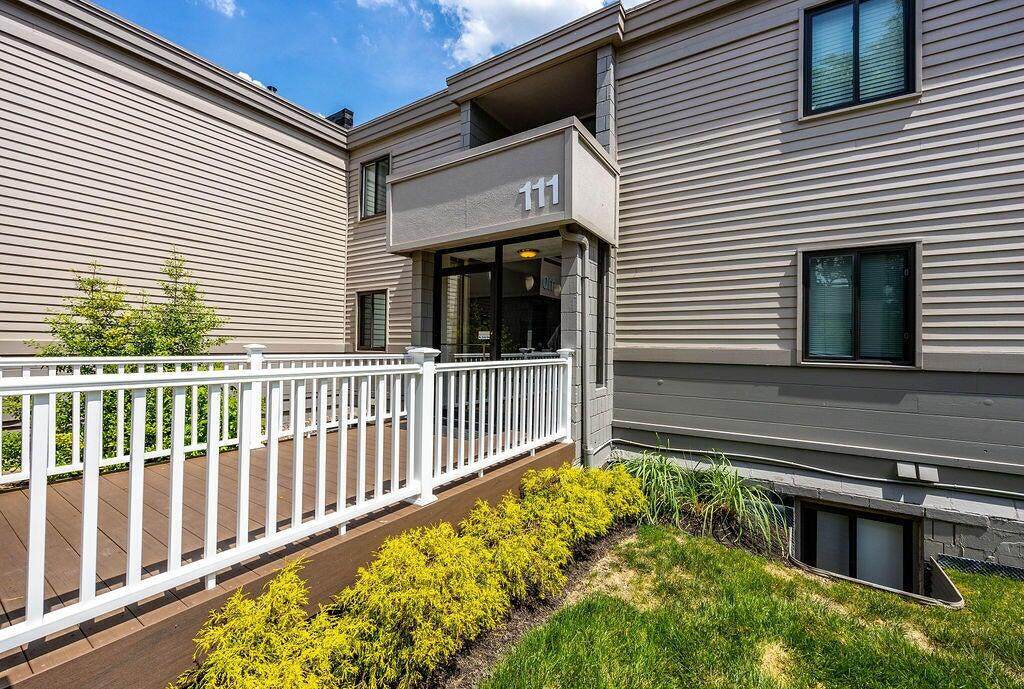 111 Winding Way - Photo 1