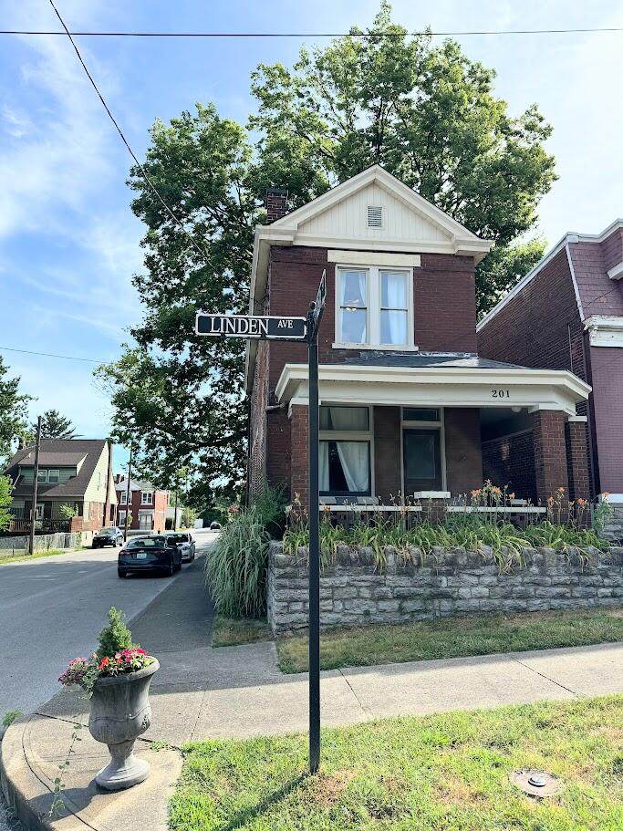 201 Linden Avenue - Photo 1
