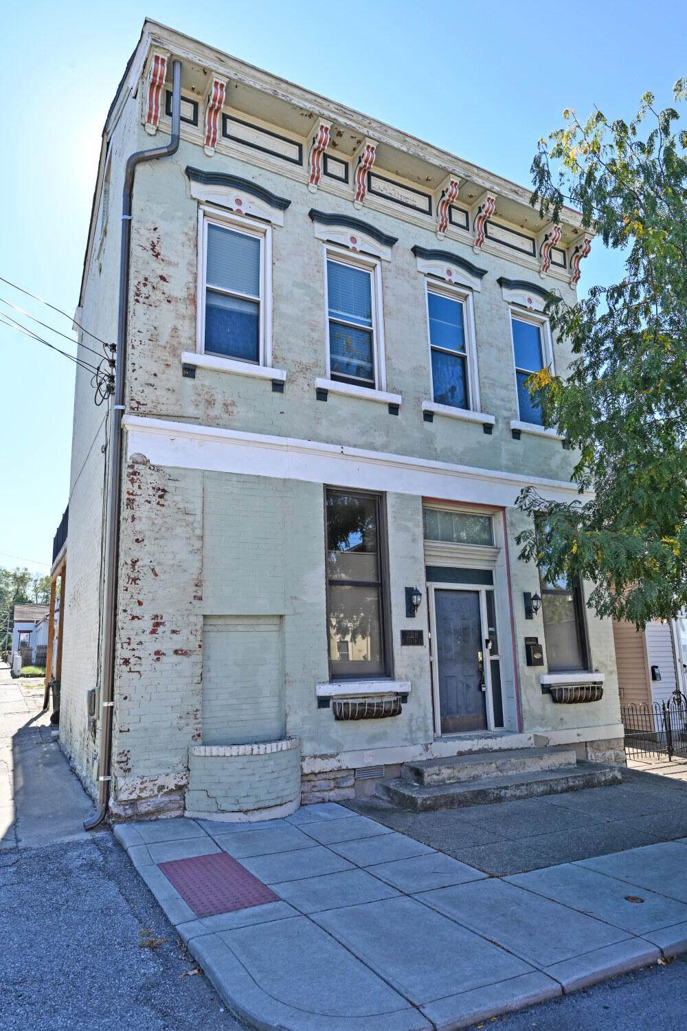 228 10th Street - Photo 1