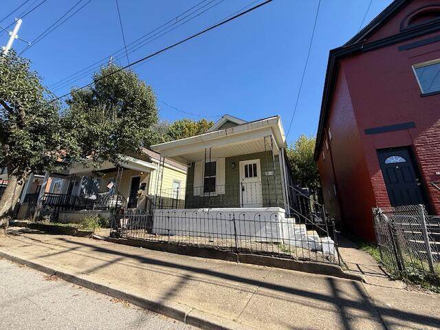1514 Kavanaugh Street - Photo 1