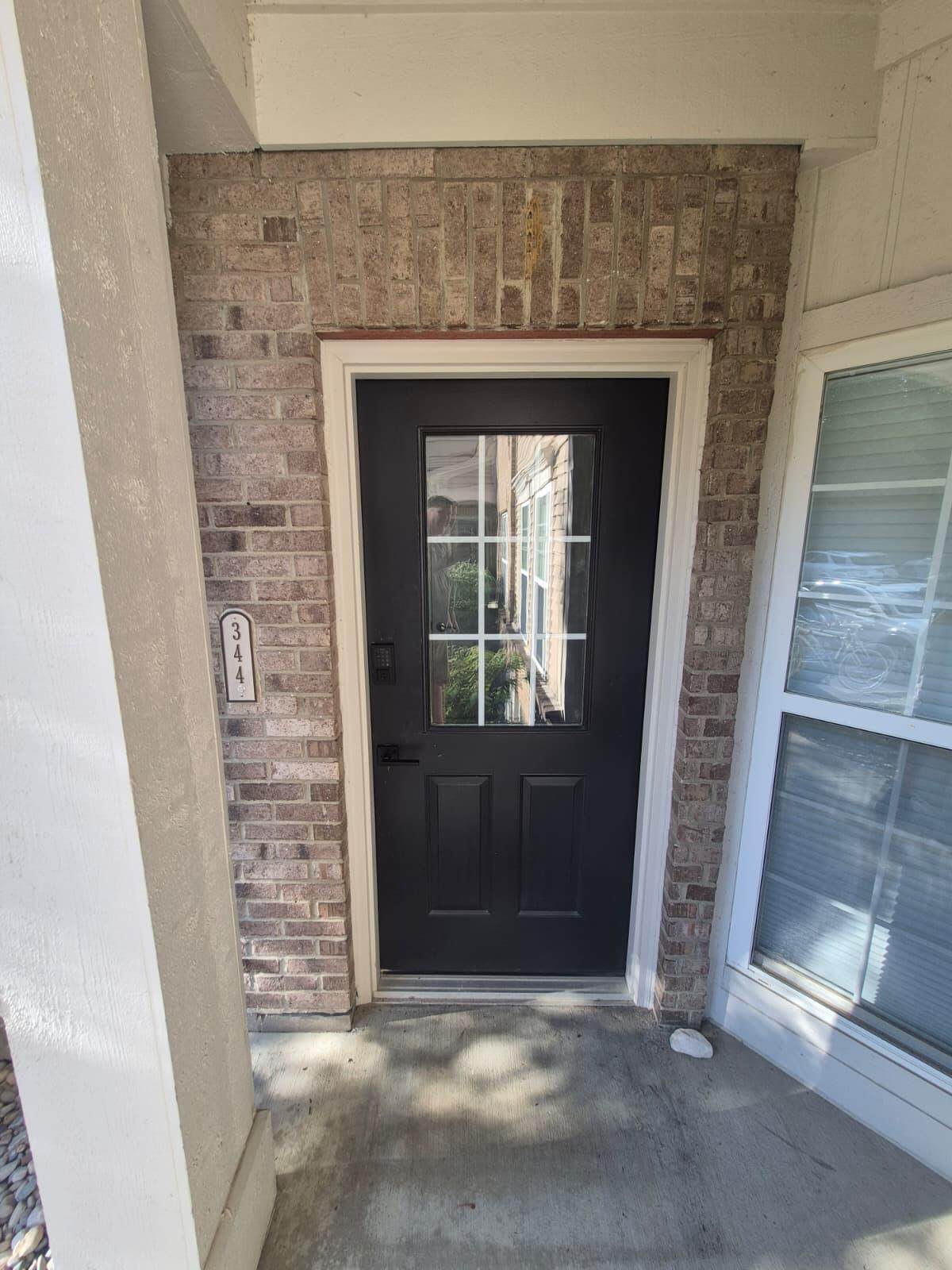 344 Eastview Court - Photo 1