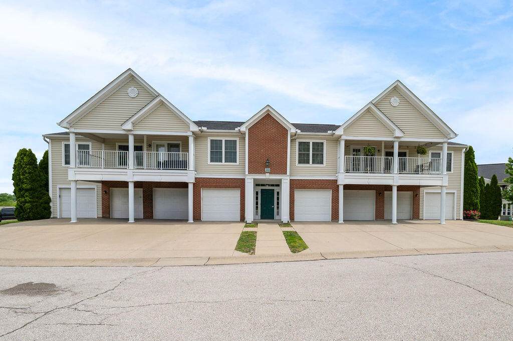 333 Maiden Court - Photo 1