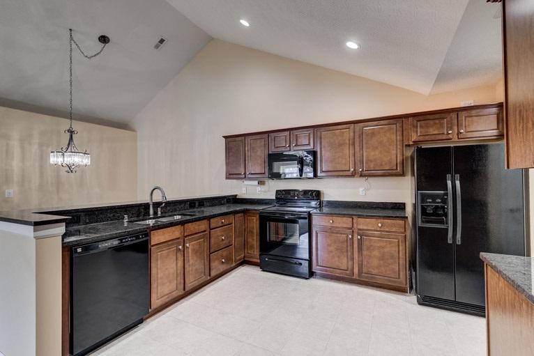 9080 Royal Oak Lane - Photo 1