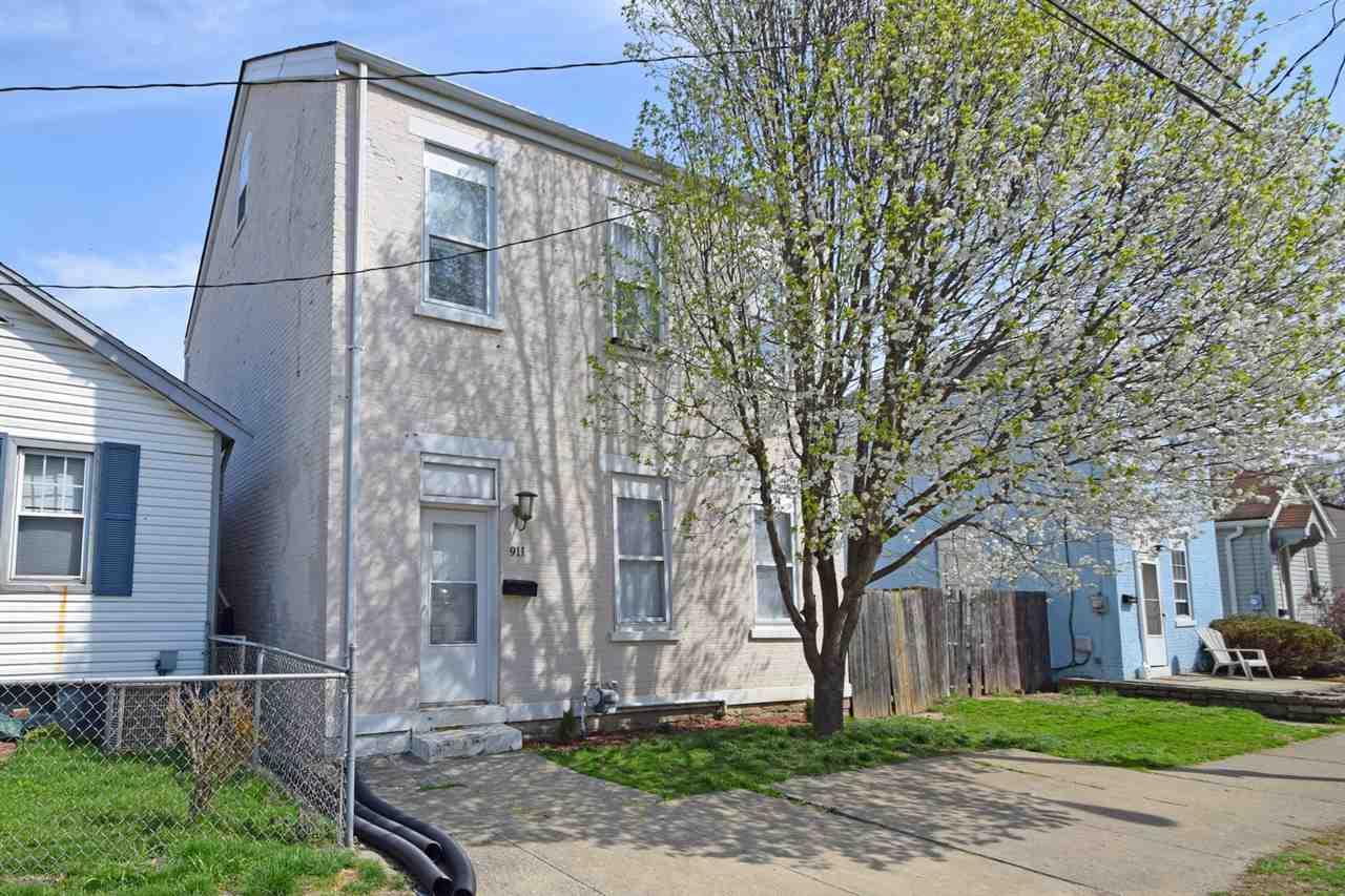 911 4th Avenue - Photo 1