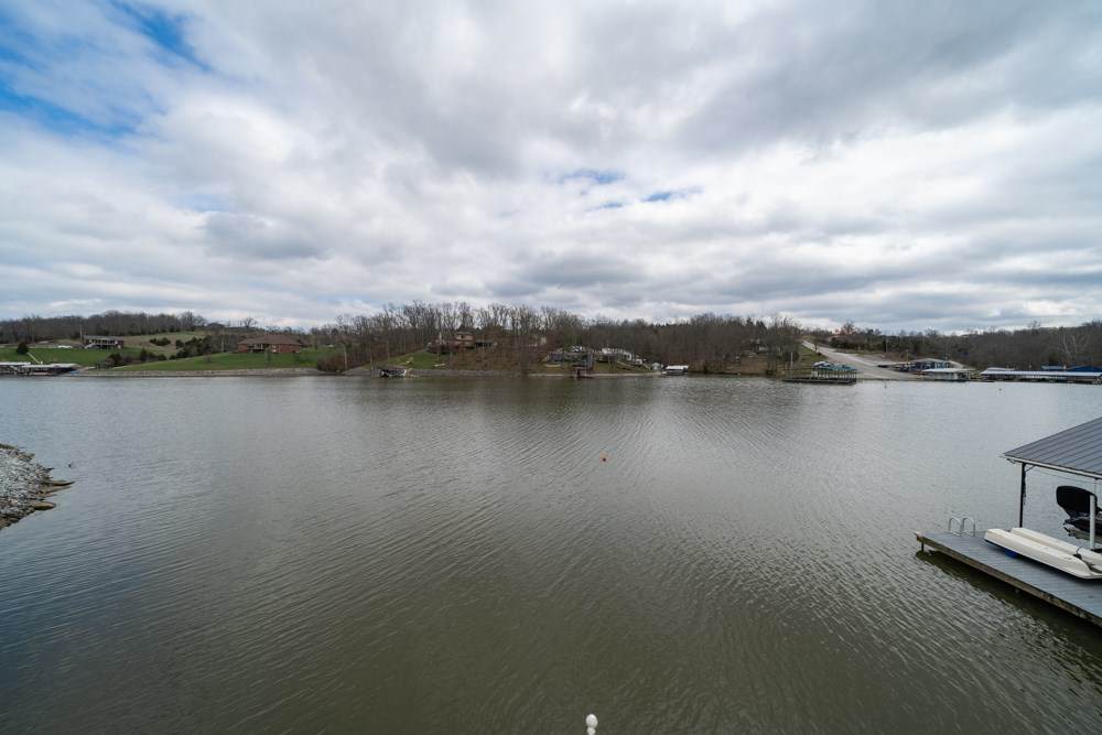 134 Harbour Pointe Drive - Photo 1