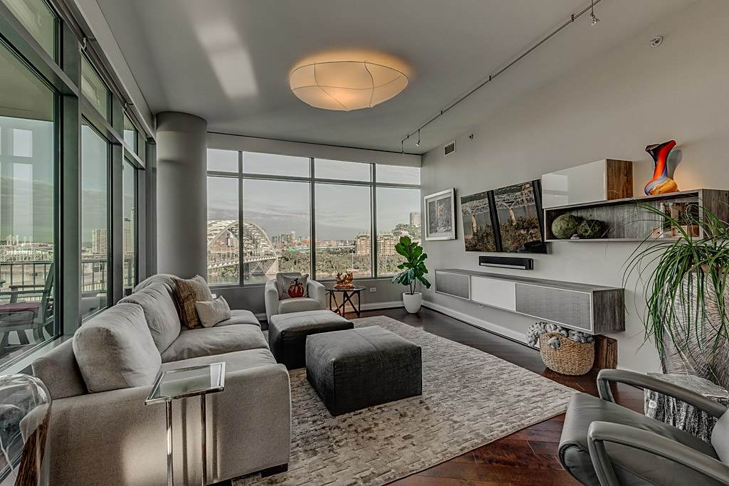 400 Riverboat Row - Photo 1