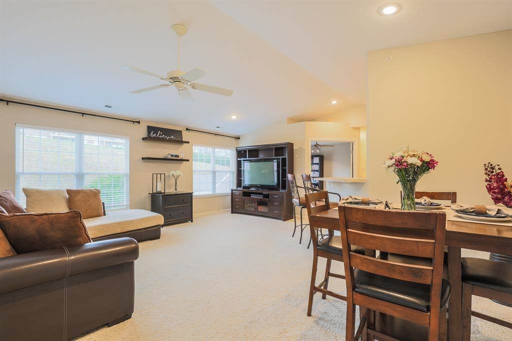257 Skyview Court - Photo 1