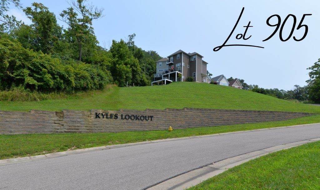 905 Treeline Drive - Photo 1
