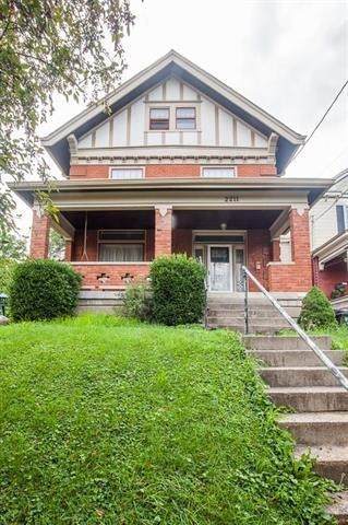 2211 Oakland Avenue - Photo 1