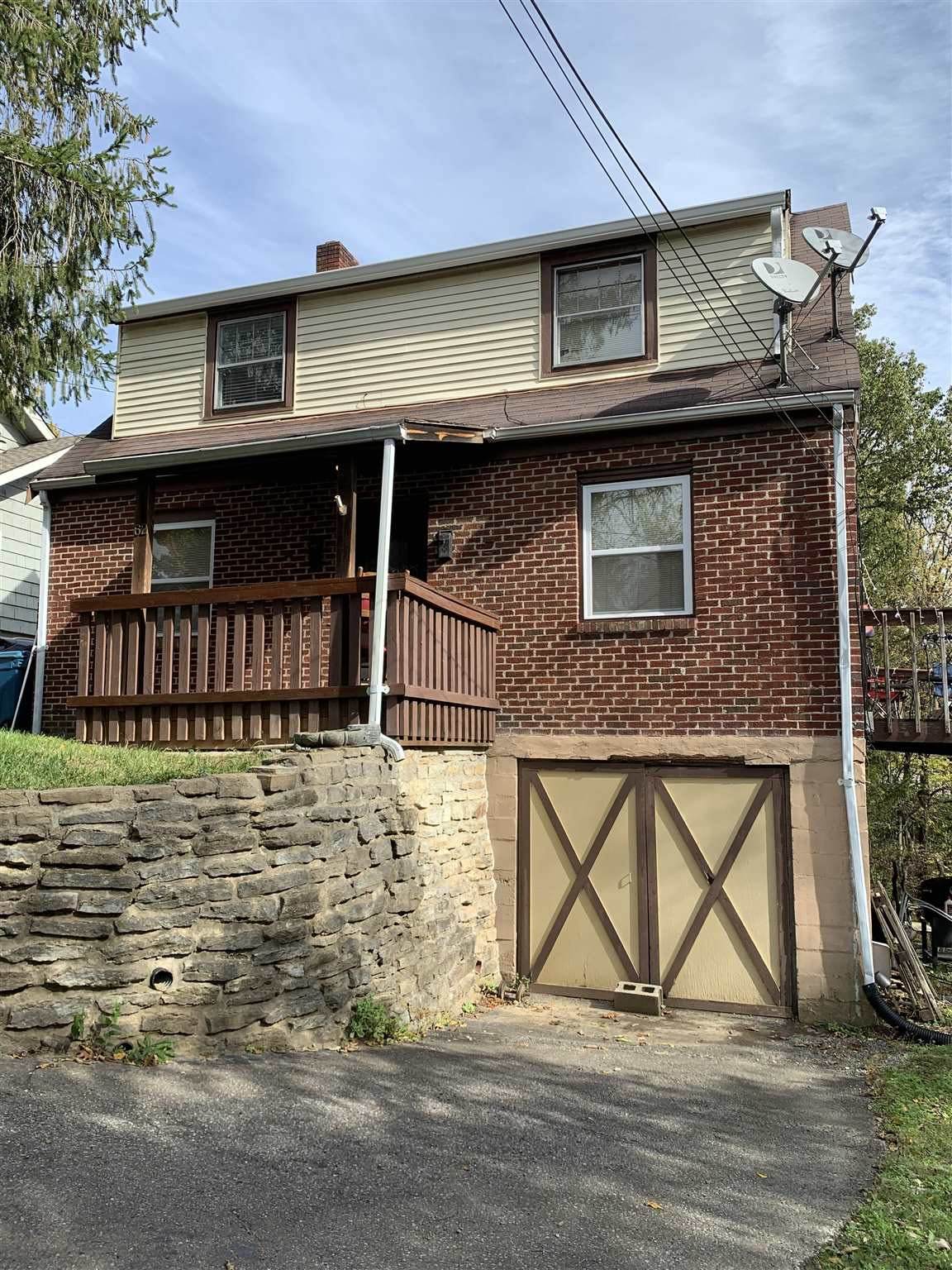 62 Rossmore Avenue - Photo 1