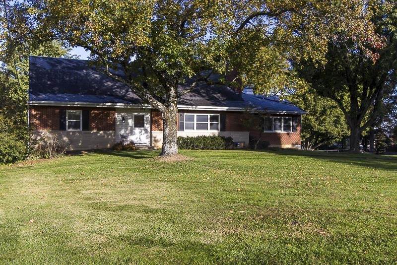 714 Dudley - Photo 1