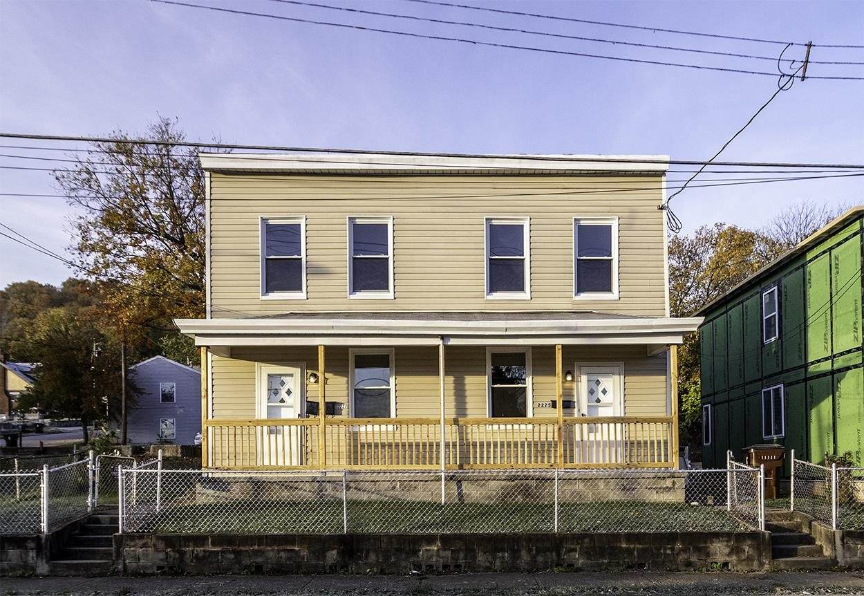 2225 Howell Street - Photo 1