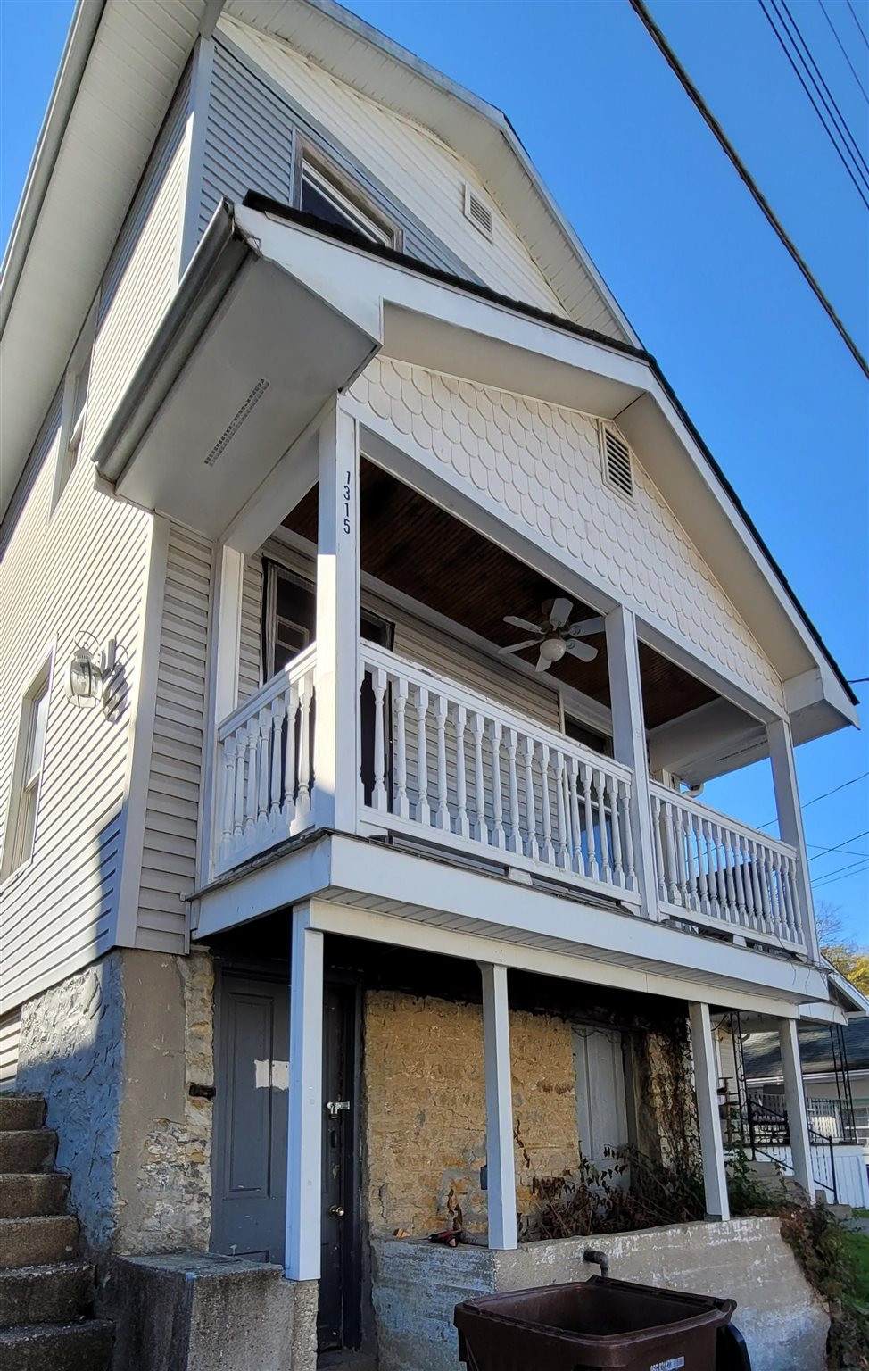 1315 Hazen Street - Photo 1