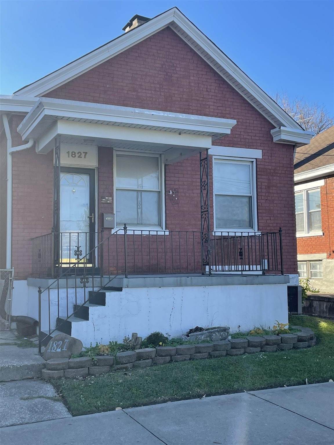 1827 Russell Street - Photo 1