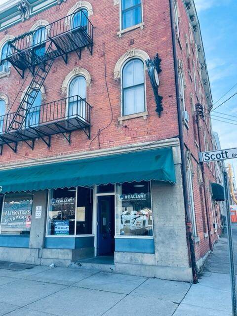 621 Scott Street - Photo 1