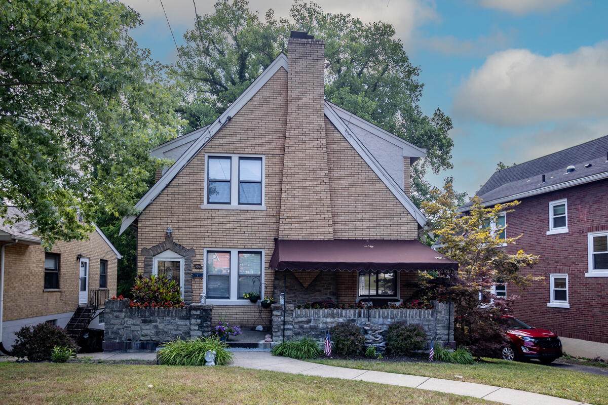 104 Memorial Parkway - Photo 1