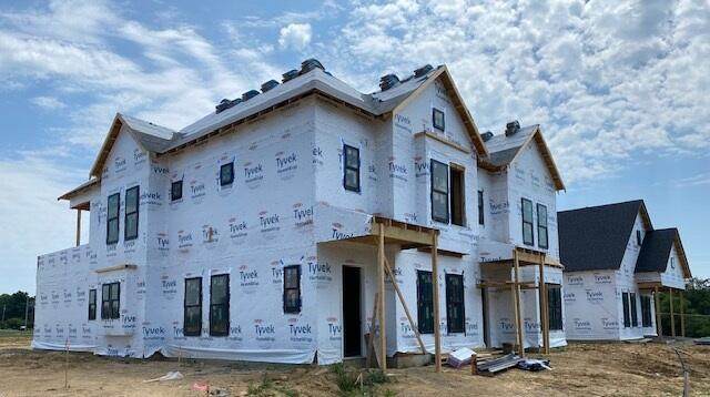 2034 Windsong Way - Photo 1