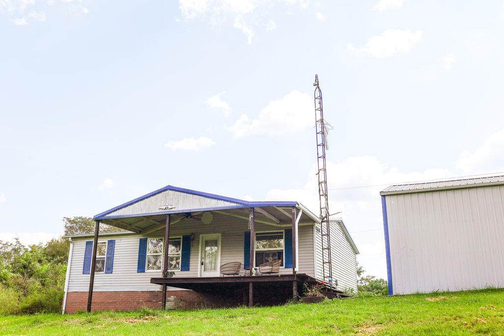 915 Corinth Road - Photo 1