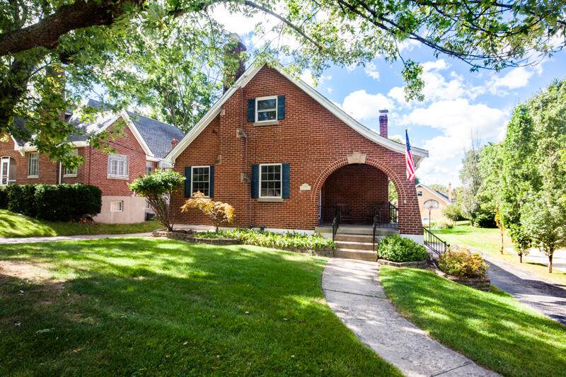 109 Rosa Avenue - Photo 1