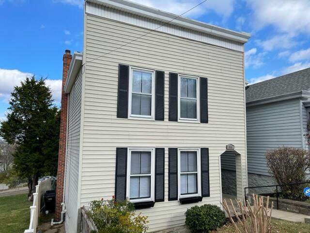 966 John Street - Photo 1