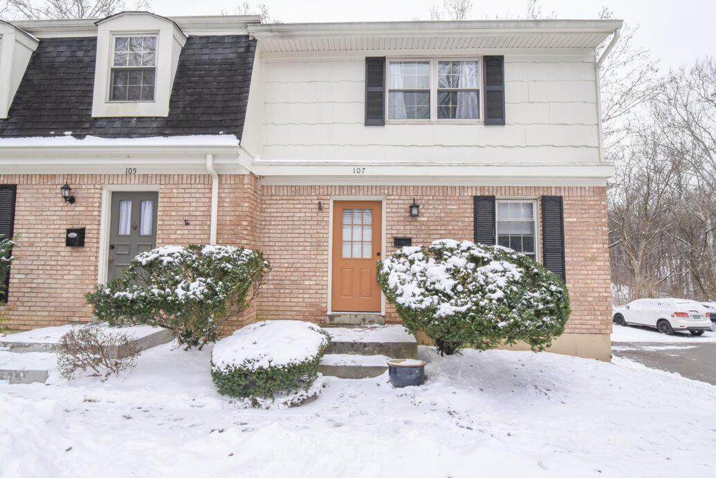107 Deauville Court - Photo 1
