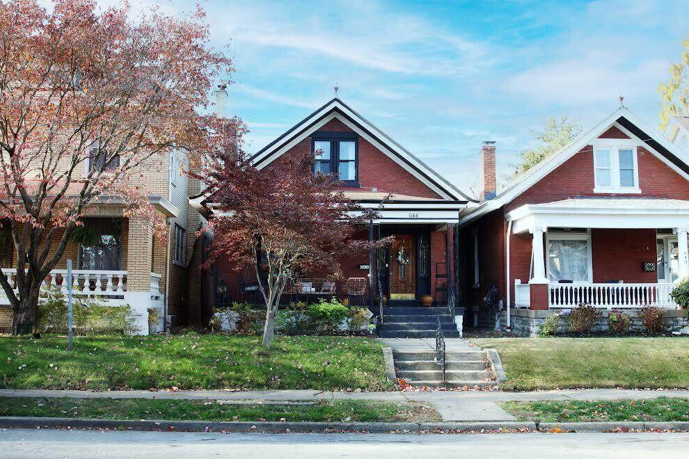 644 Oak Street - Photo 1