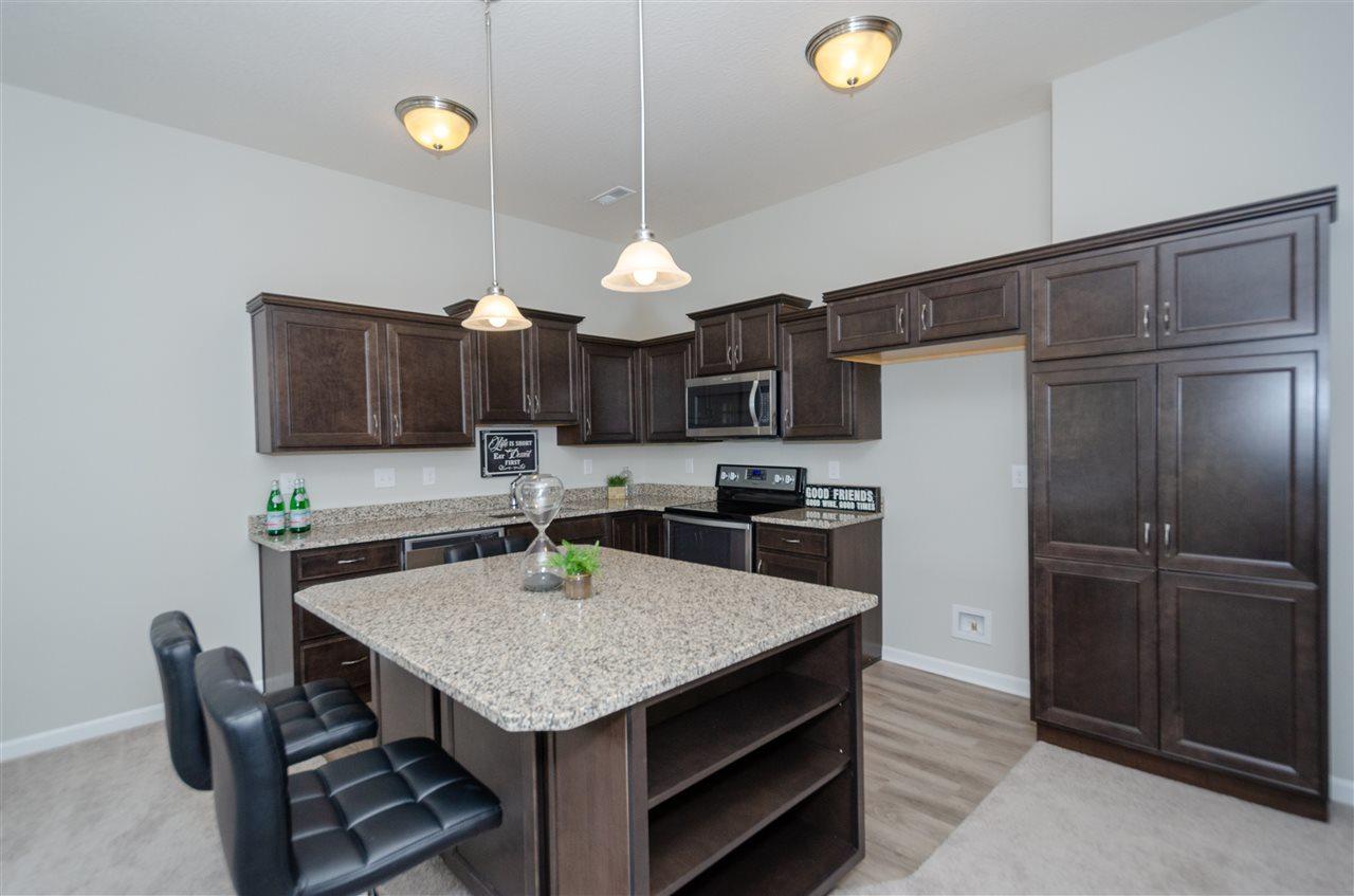 888 Yorkshire Drive - Photo 1