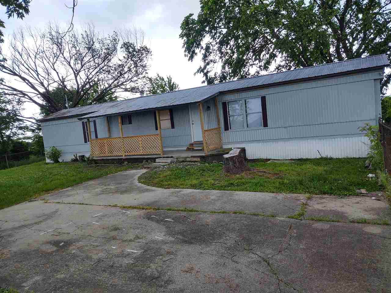 1355 Oak Ridge - Photo 1