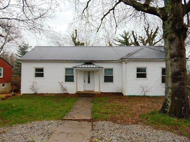 106 Roland Avenue - Photo 1