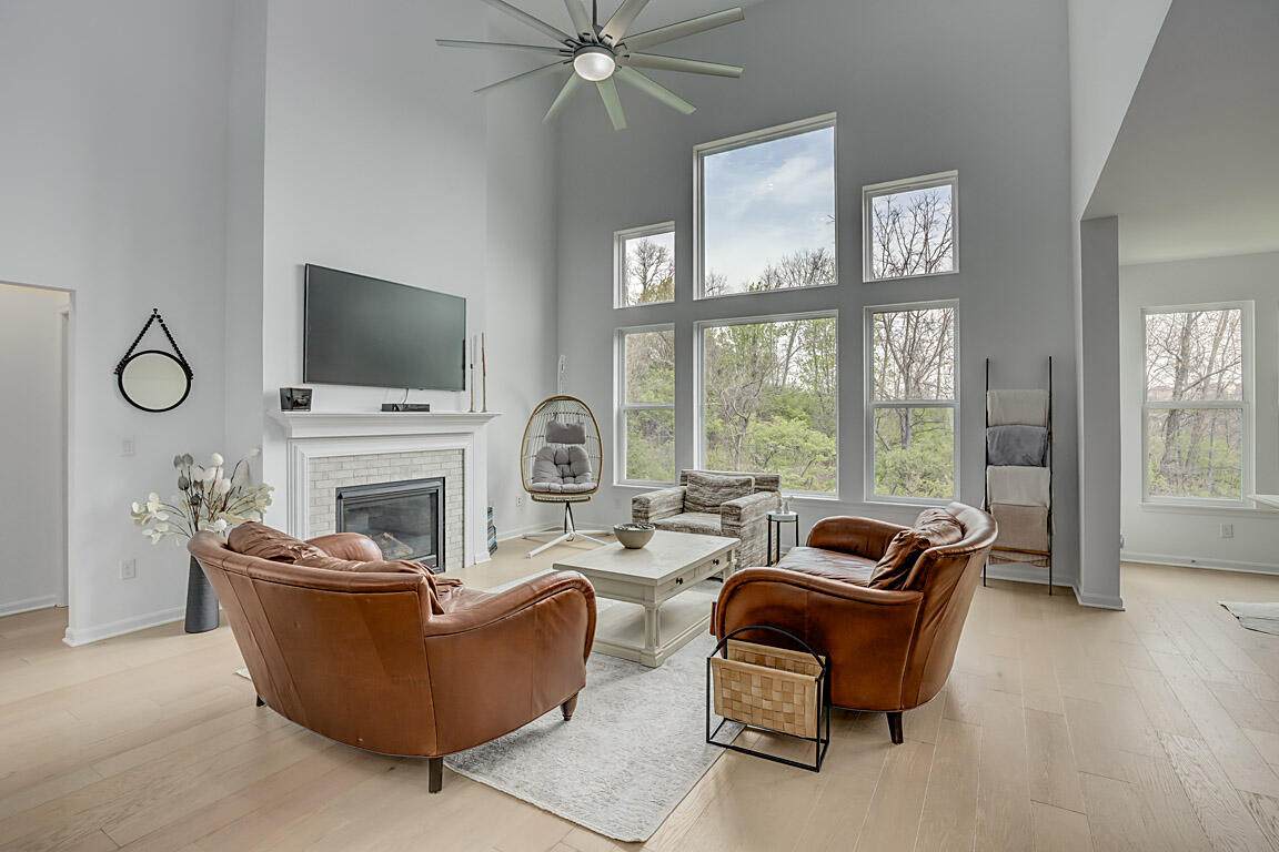 9956 Meadow Glen Drive - Photo 1