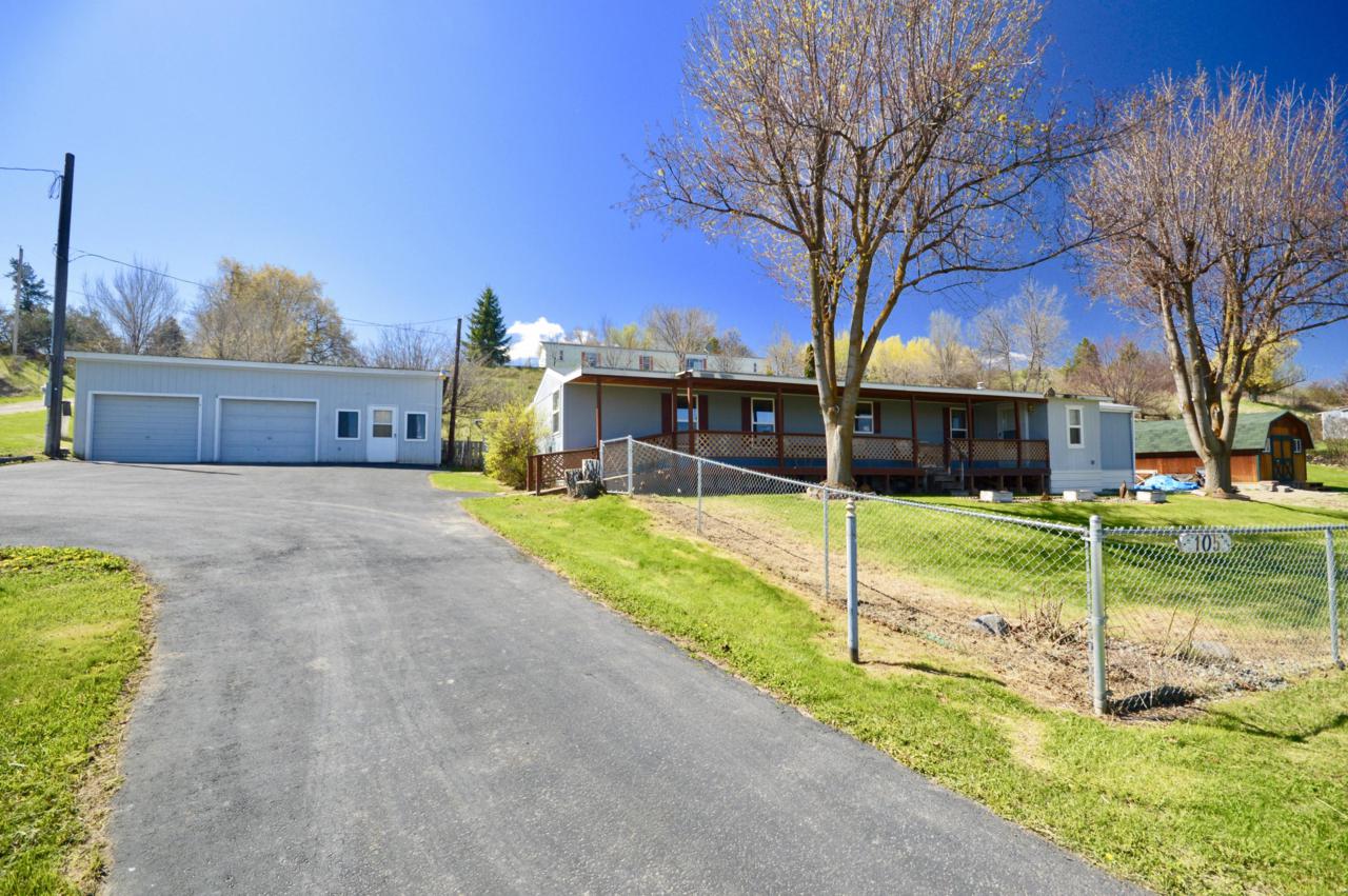 105 B Street - Photo 1