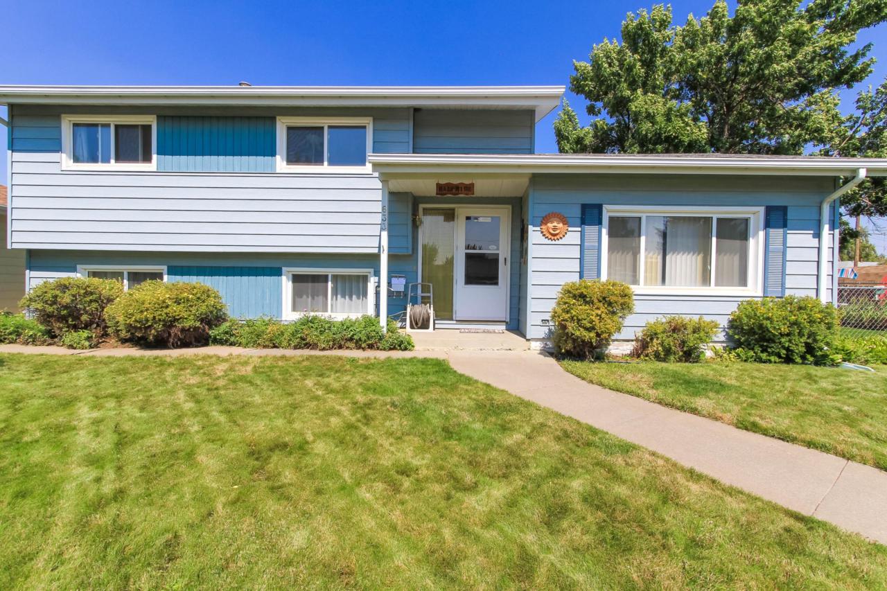 633 26th Avenue - Photo 1
