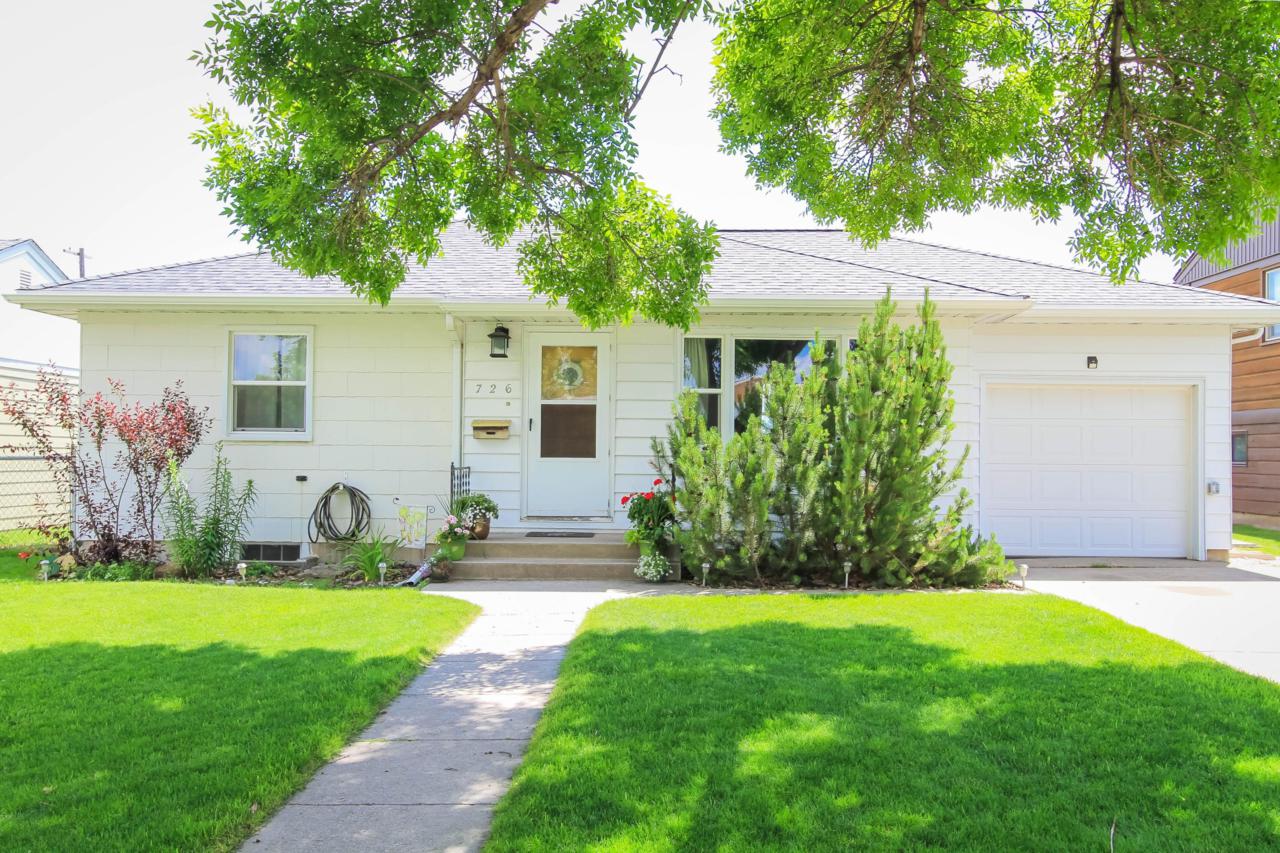 726 6th Avenue - Photo 1