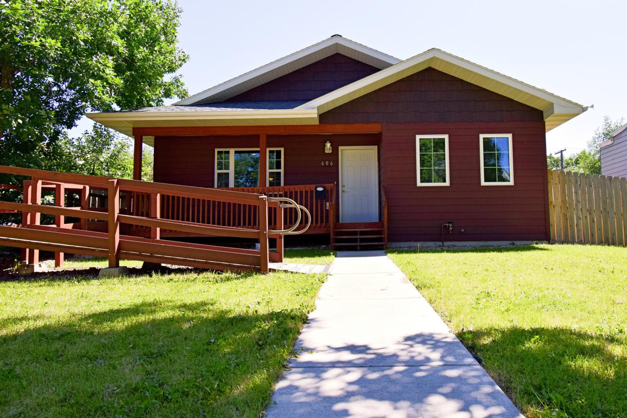 606 5th Avenue - Photo 1