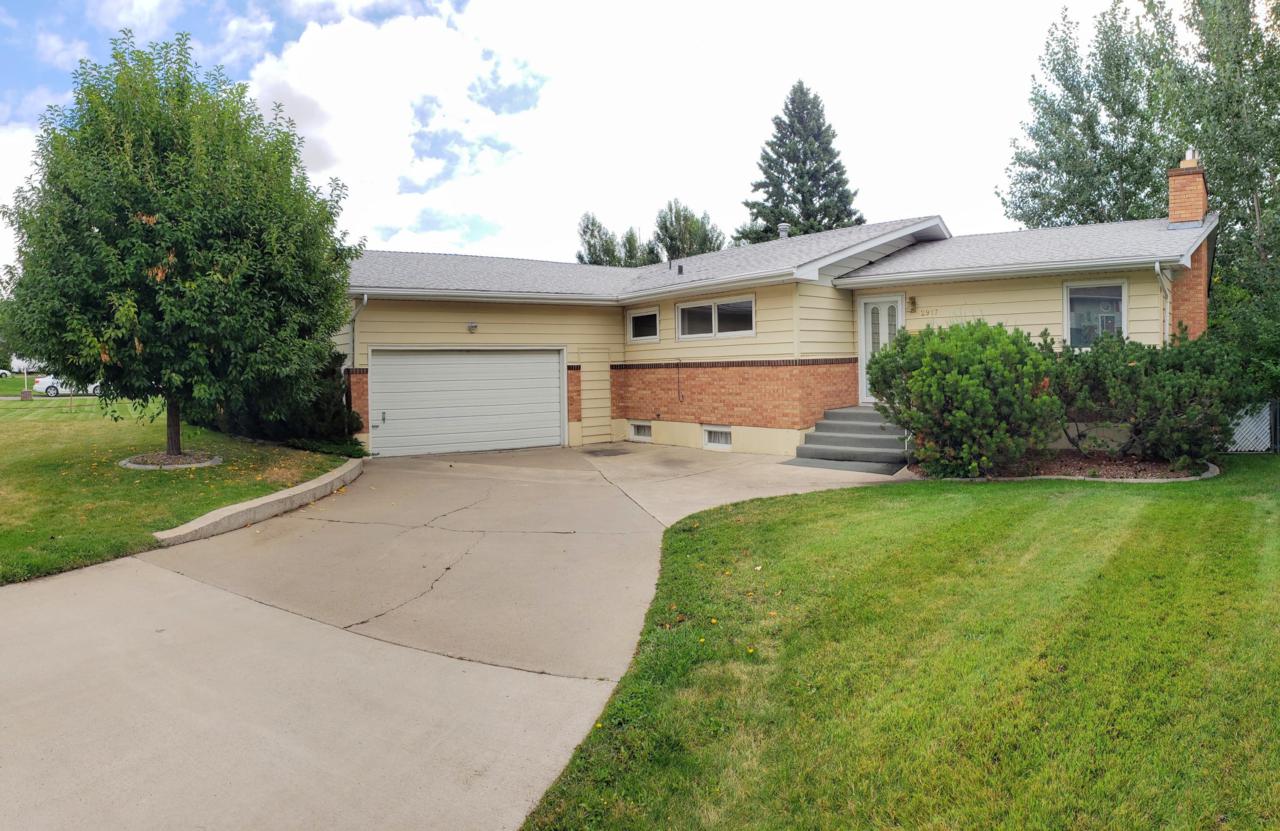 2917 5B Street - Photo 1